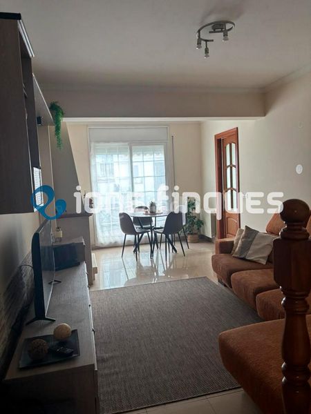 Foto 4bcd5d11-d07d-4213-bbc2-ec1d97791413. Casa adossada amb calefacció a Concòrdia Sabadell