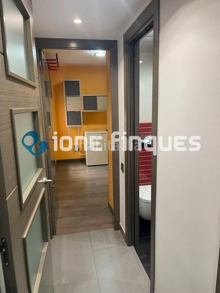 Foto faf9cb7d-0bb0-4b33-ab73-dd42c5274f9f. Pis amb calefacció aparcament a Ca n'Anglada Terrassa