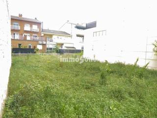 Terreny residencial a Olot. Parcela en venta en olot