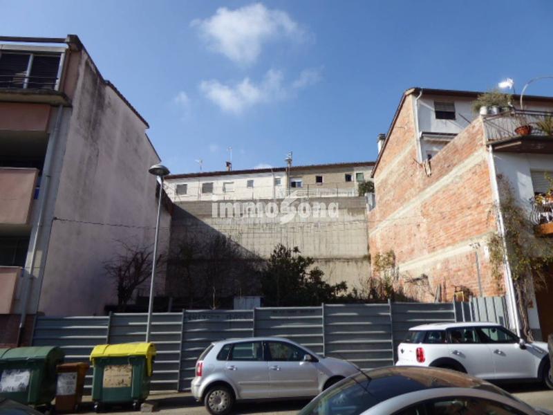 Foto f5e873b7-7ade-44e0-b7ea-7af7777246e1. Terreno residencial parcela en venta en Olot