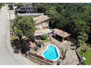 Casa a Montagut i Oix. Casa en venta en montagut