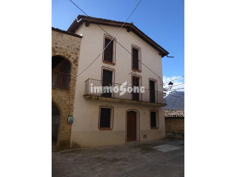 Foto 1c344141-2ed9-47d1-bda1-9109163839de. Haus mit parking in Vall d´en Bas (La)