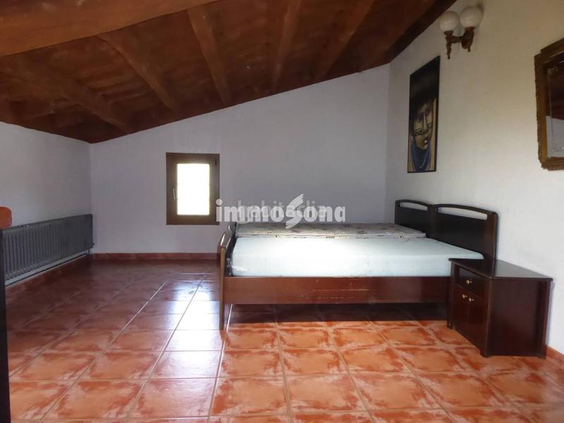 Foto 2efd4829-ebb4-4299-8b1b-a2ec70f61552. Mas avec chauffage parking dans Tona