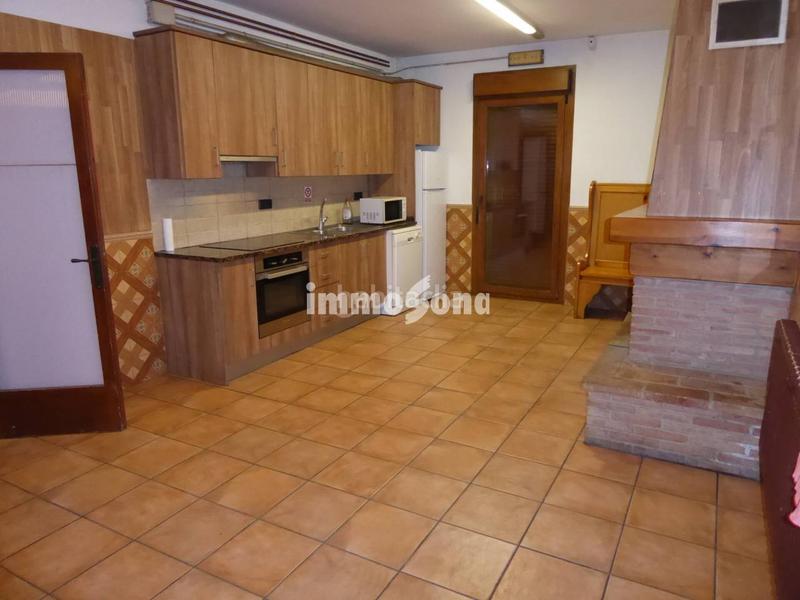 Foto af4d64cd-3a96-4170-a49a-f3f35be8eb2d. Mas avec chauffage parking dans Tona