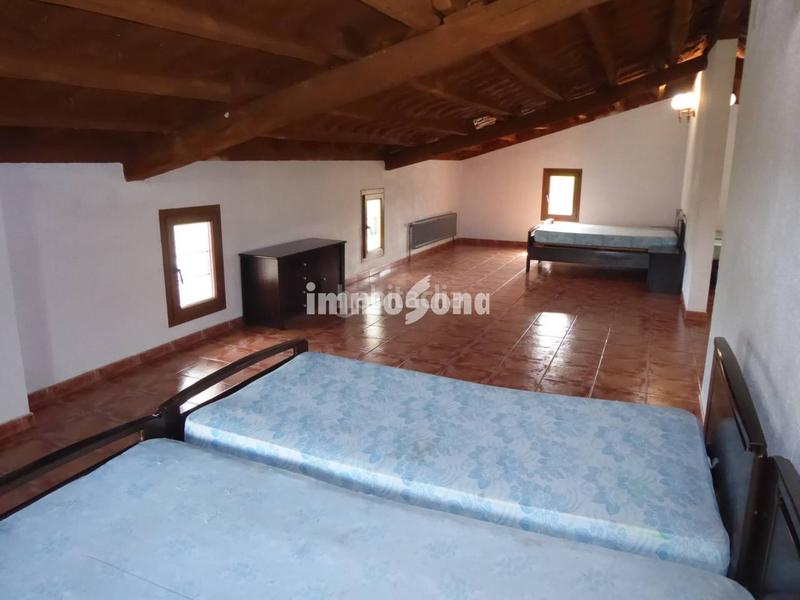 Foto c9ea4b7f-60d4-486f-9b14-daf2b69d6edc. Mas avec chauffage parking dans Tona