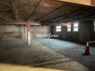 Edifici a Santa Eulàlia de Riuprimer. Edificio en venta en la guixa