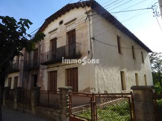 Edifici a Tona. Edificio en venta en tona
