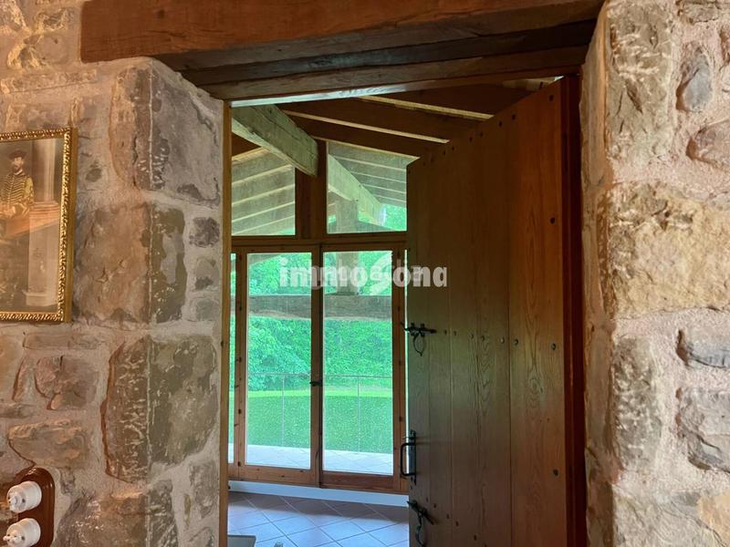 Foto 5e53b3de-40d9-4e4d-8c82-08de2e647bac. Masía masia en venta en la vall den bas en Vall d´en Bas (La)