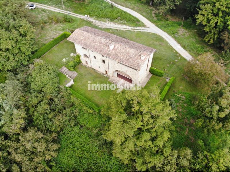 Foto 7e84bf76-b79e-4337-b0e1-4fc0687abd32. Masía masia en venta en la vall den bas en Vall d´en Bas (La)