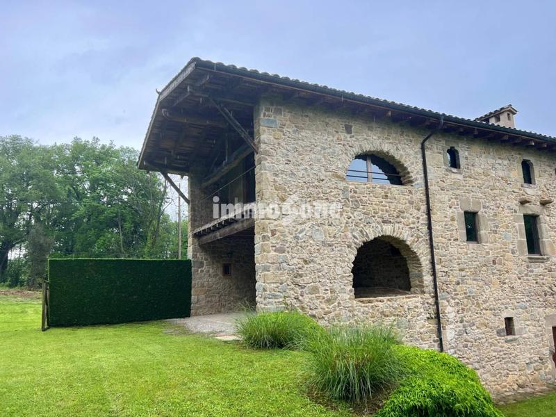 Foto 9d09be57-06e0-40b9-8347-7d2d0906c4a4. Masía masia en venta en la vall den bas en Vall d´en Bas (La)