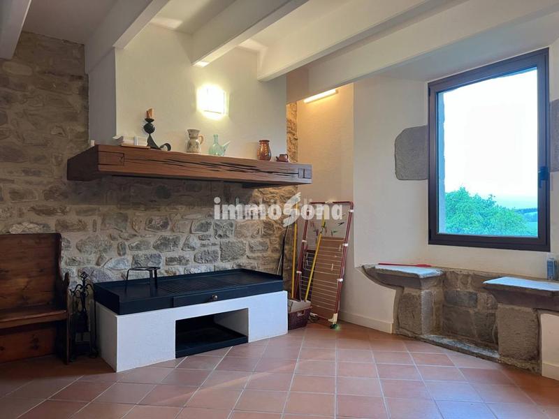 Foto 9d64b729-3fd8-4452-85d8-9c61dd914c89. Masía masia en venta en la vall den bas en Vall d´en Bas (La)