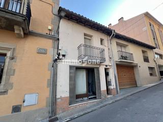 Casa a Tona. Casa con jardín en venta en tona