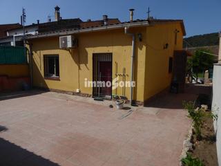Haus in Aiguafreda. Casa con jardín en aiguafreda