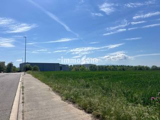 Gewerbliches Grundstück in Manlleu. Parcela industrial en venta en manlleu
