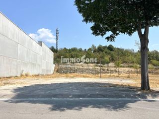 Solar industrial a Nord. Parcela industrial en venta en vic