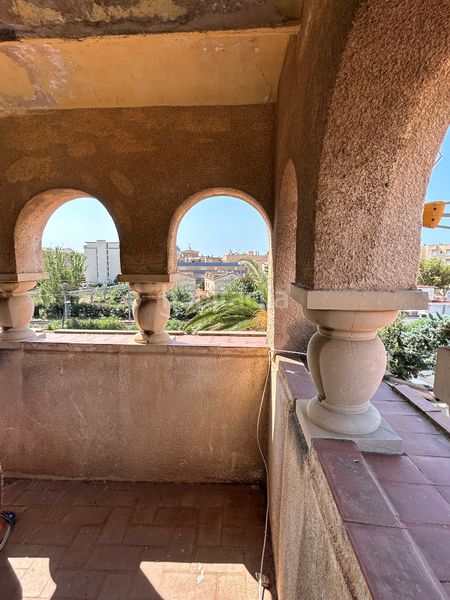 Foto c65d5c62-c703-4b56-b3d0-9b6cabc807cd. Casa amb xemeneia aparcament a Centre Torredembarra