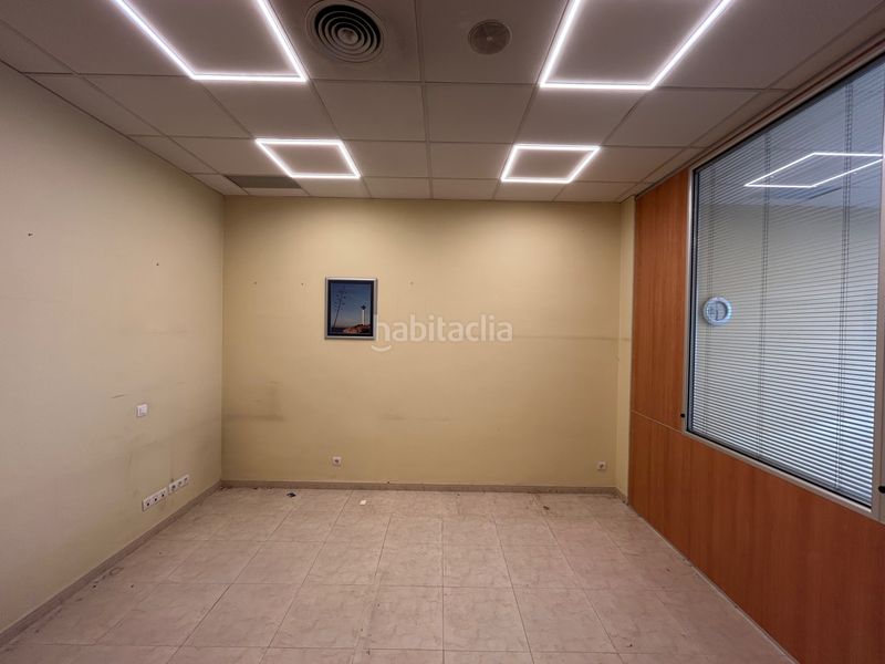 Foto 5385470b-fa98-4787-92fe-a9aa4fc53479. Local comercial amb calefacció a Centre Torredembarra