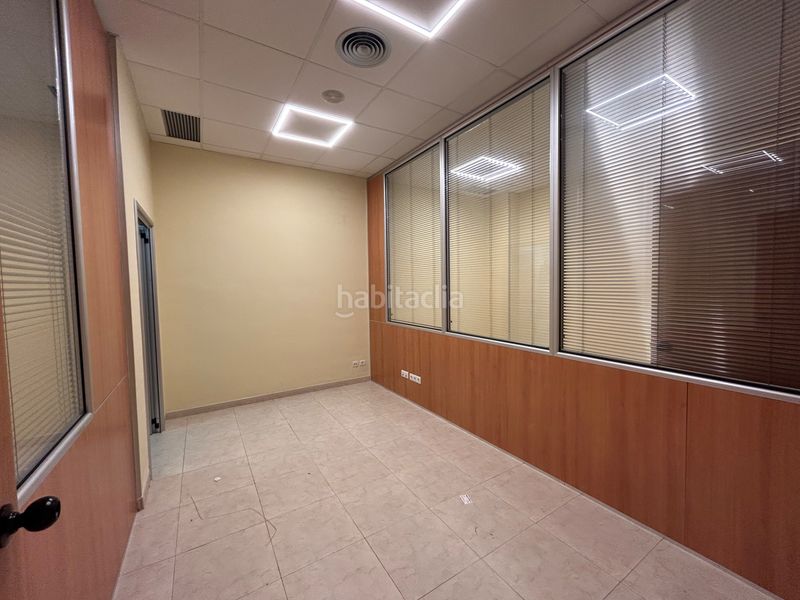 Foto abcd7860-da20-45bb-930e-925b3dbe8dcd. Local comercial amb calefacció a Centre Torredembarra