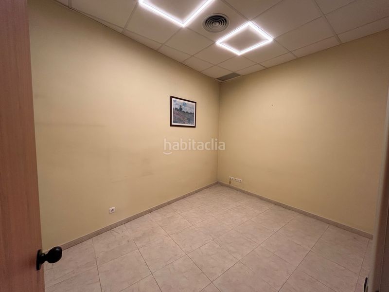 Foto db6260ef-11bc-4ea0-b74f-f8ab7493261b. Local comercial amb calefacció a Centre Torredembarra