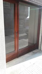 Business premise in Carrer alt de sant pere 47. Local para comercio o despacho/oficina