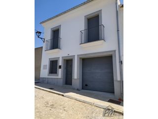 Semi detached house in Cardeña. Casa adosada en venta cardeña, cordoba