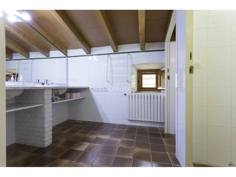 Foto 5db9a6bc-bb9c-4a7a-8364-c464a90a303a. Casa masía catalana del siglo xvii en Anglès