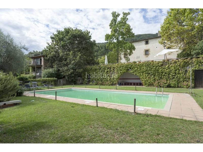 Foto bef187aa-cae1-491a-b6b5-85199abb7989. Casa masía catalana del siglo xvii en Anglès