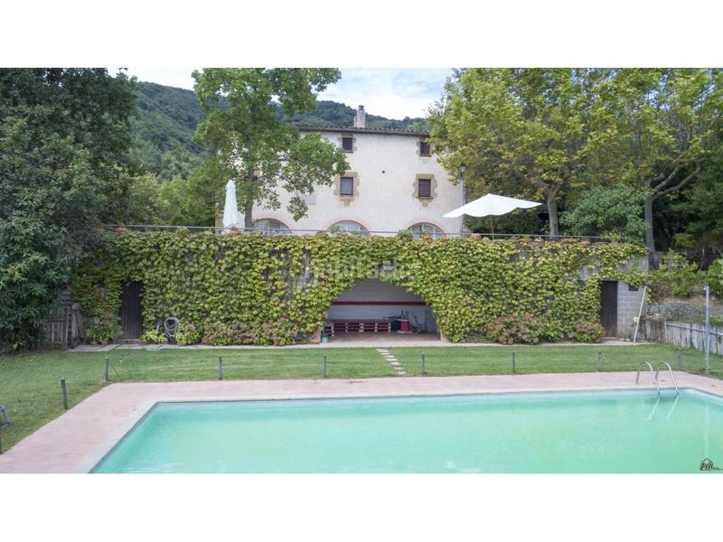 Foto cad3b0e7-0206-4ddd-a65d-ecb09c1b2b30. Casa masía catalana del siglo xvii en Anglès
