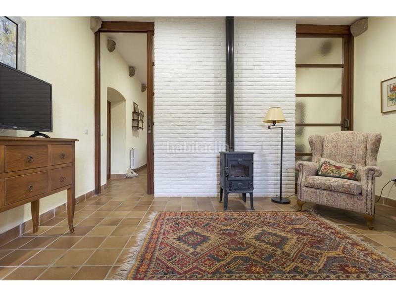 Foto dda8063d-f350-4a53-b923-35bb1584015a. Casa masía catalana del siglo xvii en Anglès