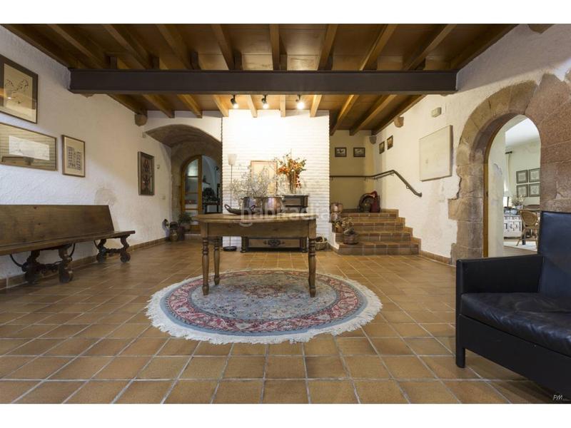 Foto fb6e4499-605f-40d5-b157-fba0cca781e8. Casa masía catalana del siglo xvii en Anglès