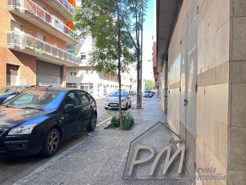 Foto 2a98a9b5-4088-4399-afc9-349da8c0e481. Local comercial a Sant Narcis Girona