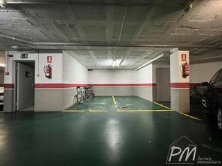 Lloguer Aparcament cotxe a Eixample Sud-Migdia. Parking en alquiler en migdia casernes