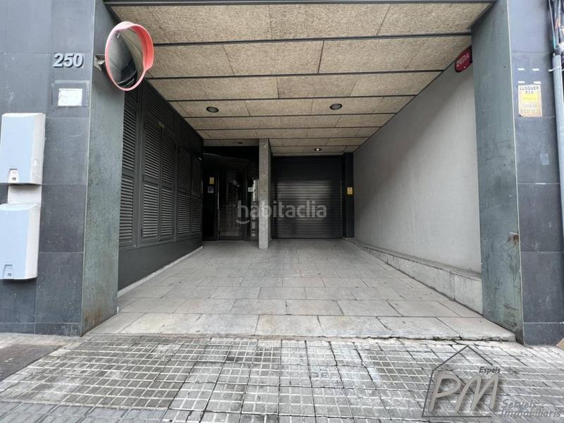 Foto 7d2c7584-53ed-428c-84f9-509414dda359. Lloguer aparcament cotxe a Eixample Sud-Migdia Girona