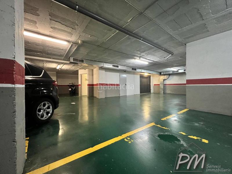 Foto c8615038-552a-4a19-b277-5afbf25bd954. Rent car parking in Eixample Sud-Migdia Girona