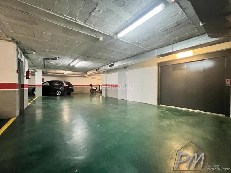 Foto ea90bf0f-3381-4381-8827-80e628569c56. Rent car parking in Eixample Sud-Migdia Girona