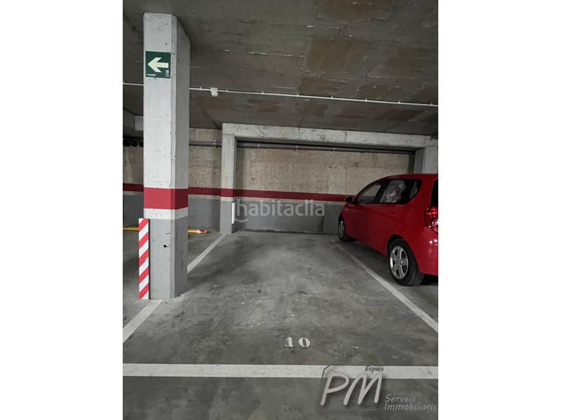 Foto a0ad6ad0-ce2f-4162-b197-abf6a8e92269. Alquiler parking coche aparcamiento en alquiler zona pedret en Girona