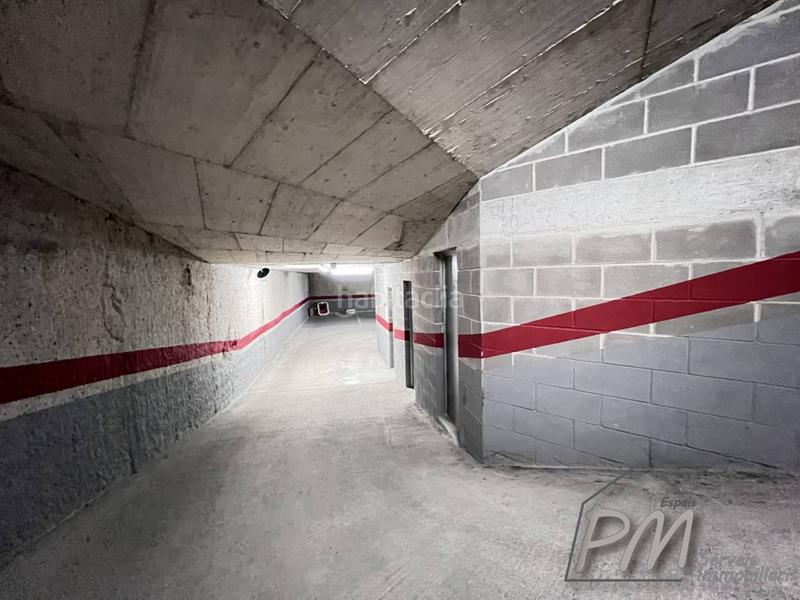 Foto a2d6d9a4-1415-44f2-a66b-b94f0c4e9e1b. Alquiler parking coche aparcamiento en alquiler zona pedret en Girona