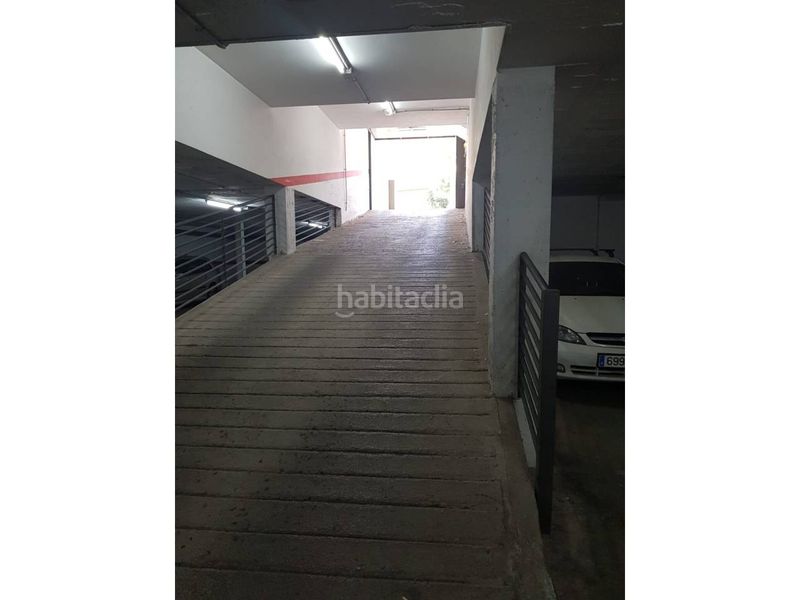 Foto 01602330-f599-4742-9549-b2f41c99e249. Aparcament cotxe a Eixample Sud-Migdia Girona