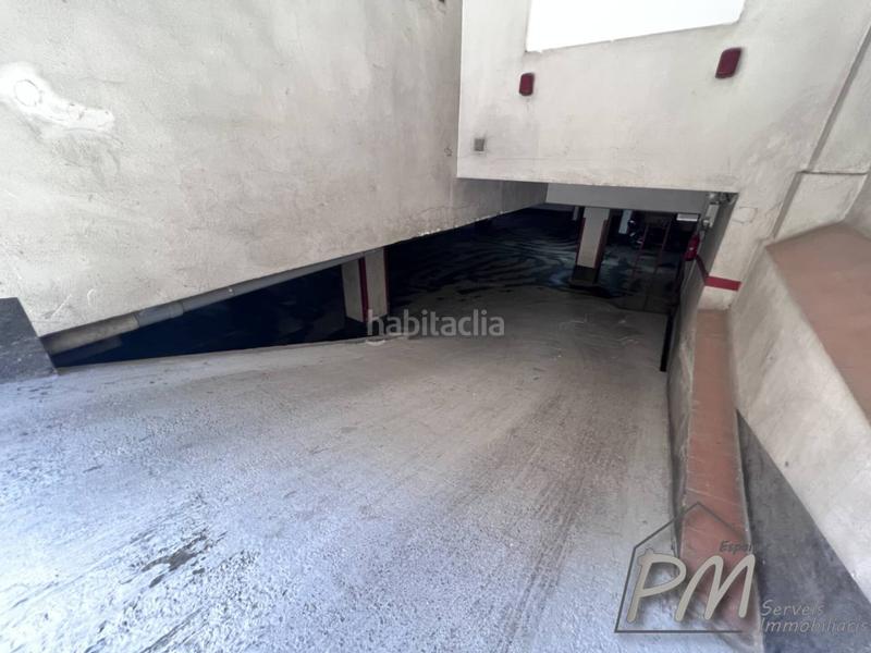 Foto 56d8c9e3-6894-4e22-ad67-1e53dd102e5c. Alquiler parking coche parking en alquiler en eixamplecentre para coche pequeño o motos en Girona
