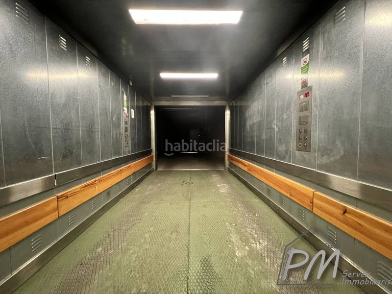 Foto 03ee8b6b-f03f-443a-86a5-279cc21079ca. Aparcament cotxe a Eixample Sud-Migdia Girona