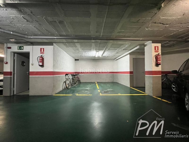 Foto ad81ff56-b027-49f9-b268-753d1babf4fa. Aparcament cotxe a Eixample Sud-Migdia Girona