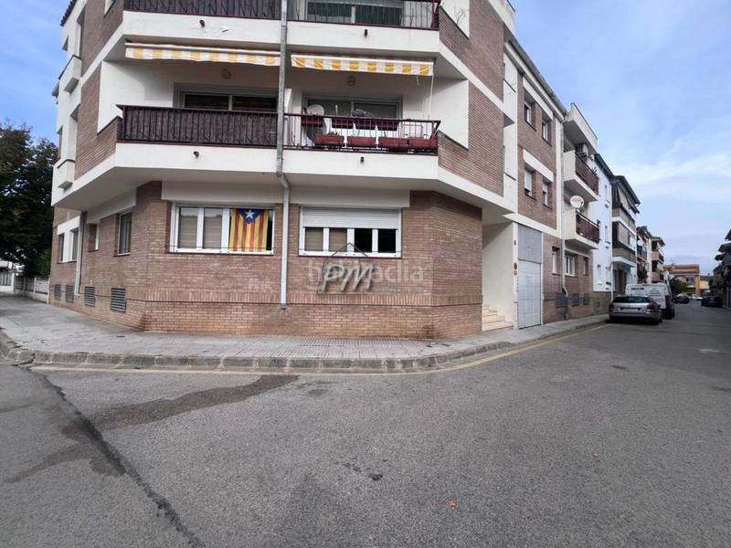 Foto 26bcedbd-c99c-4320-825e-81e0294a4ebb. Aparcament cotxe a Bescanó