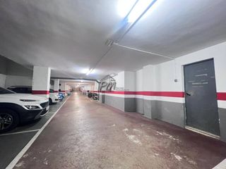 Lloguer Aparcament cotxe  Calle riu güell. Aparcamiento para dos motos en devesa girona