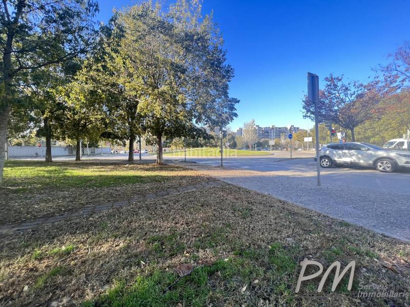 Foto 4d1c4692-3a80-41c3-a085-ea0e9ec807ca. Alquiler parking coche plaza aparcamiento en alquiler cerrada en Girona