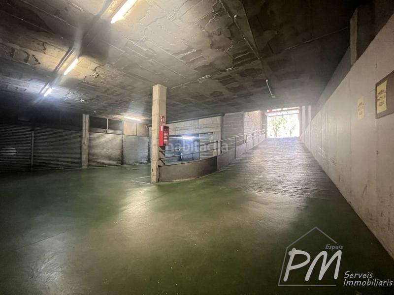 Foto f32d2662-96a0-4d42-983c-b40261d21730. Alquiler parking coche plaza aparcamiento en alquiler cerrada en Girona