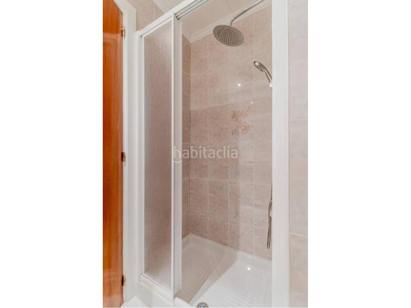 Foto 9869a7f0-6b83-404c-a886-84847d76c301. Piso venta de piso capital can gibert del plà en Girona