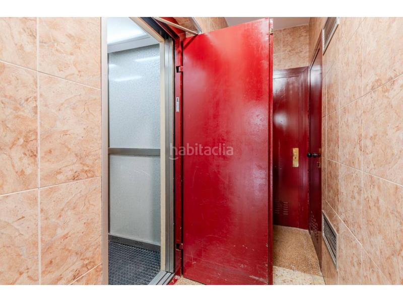 Foto b332f479-7476-4b73-95db-05ed38fbd3c2. Piso venta de piso capital can gibert del plà en Girona