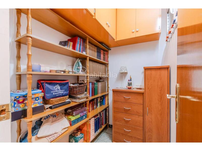 Foto c5c2cb65-f1bc-4cb7-84e7-559082ca7cb7. Piso venta de piso capital can gibert del plà en Girona