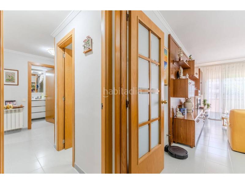 Foto 2eb05baf-9bca-4880-9bf6-8bcf62ead49b. Àtic amb calefacció aparcament a Centre Salt