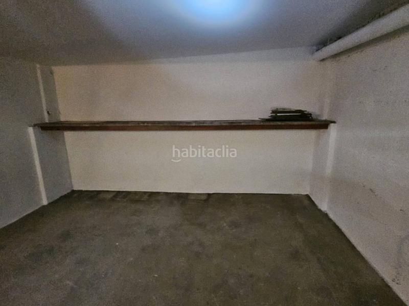 Foto a38388cd-637e-4ce2-b49e-2cd6cd01e07c. Alquiler parking coche aparcamiento cerrado para 2 coches zona migdiaquimics en Girona